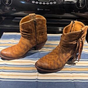 Lucchese Leather Western Ankle Boots 8.5 Fringe